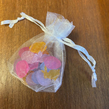 Load image into Gallery viewer, National Etching Easter Table Scatter